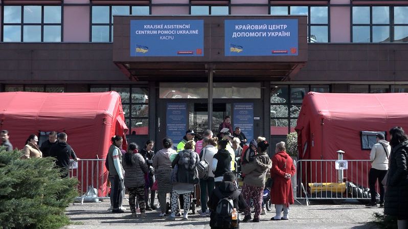Praha ukončí pomoc na hlavním nádraží, centrum pro uprchlíky ve Vysočanech ještě nezavře